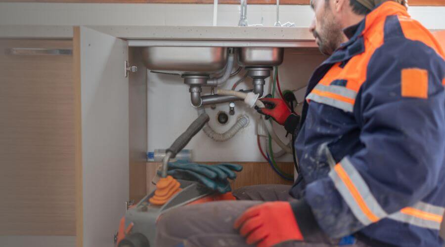 Expert burst pipe repair services in Orocovis, PR